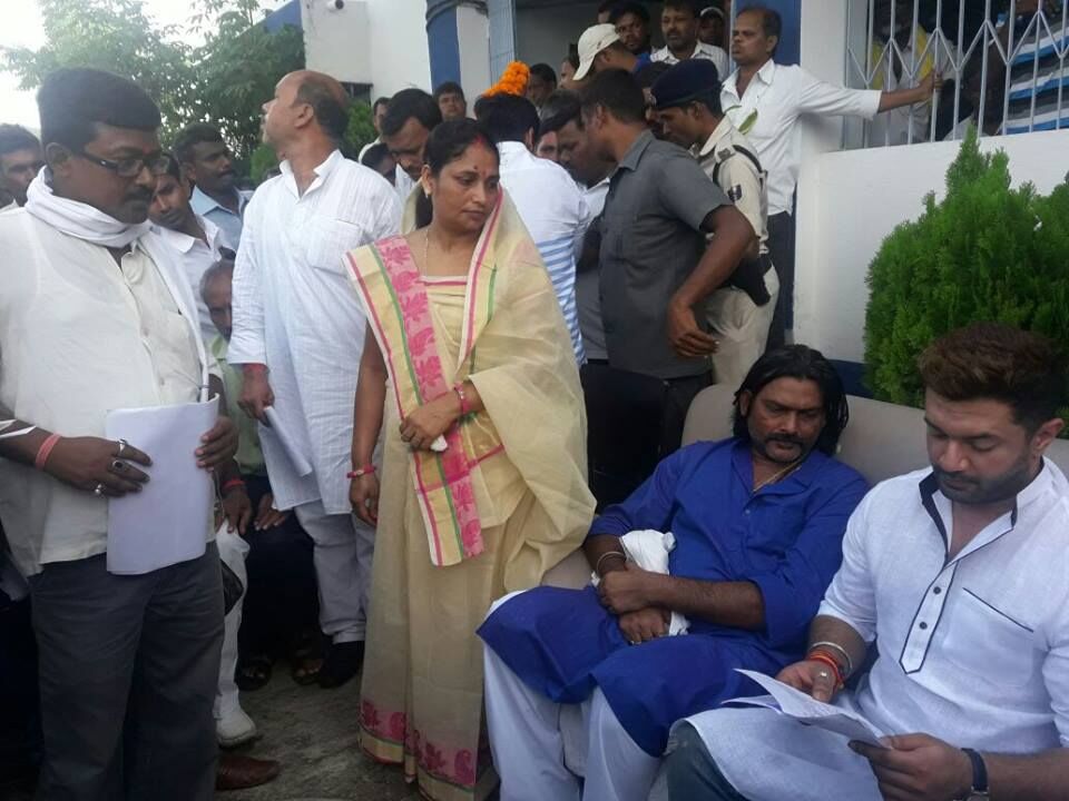 लोजपा सांसद चिराग पासवान ने जनता दरबार आयोजित कर जनता की सुनी समस्याएं, बोले मैं मंत्री पद के रेस में नहीं