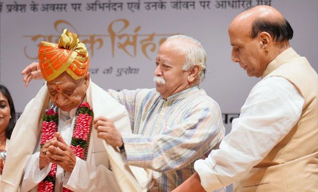 तोगड़िया प्रकरण पर विहिप , बीजेपी और संघ परिवार खामोश क्यों?