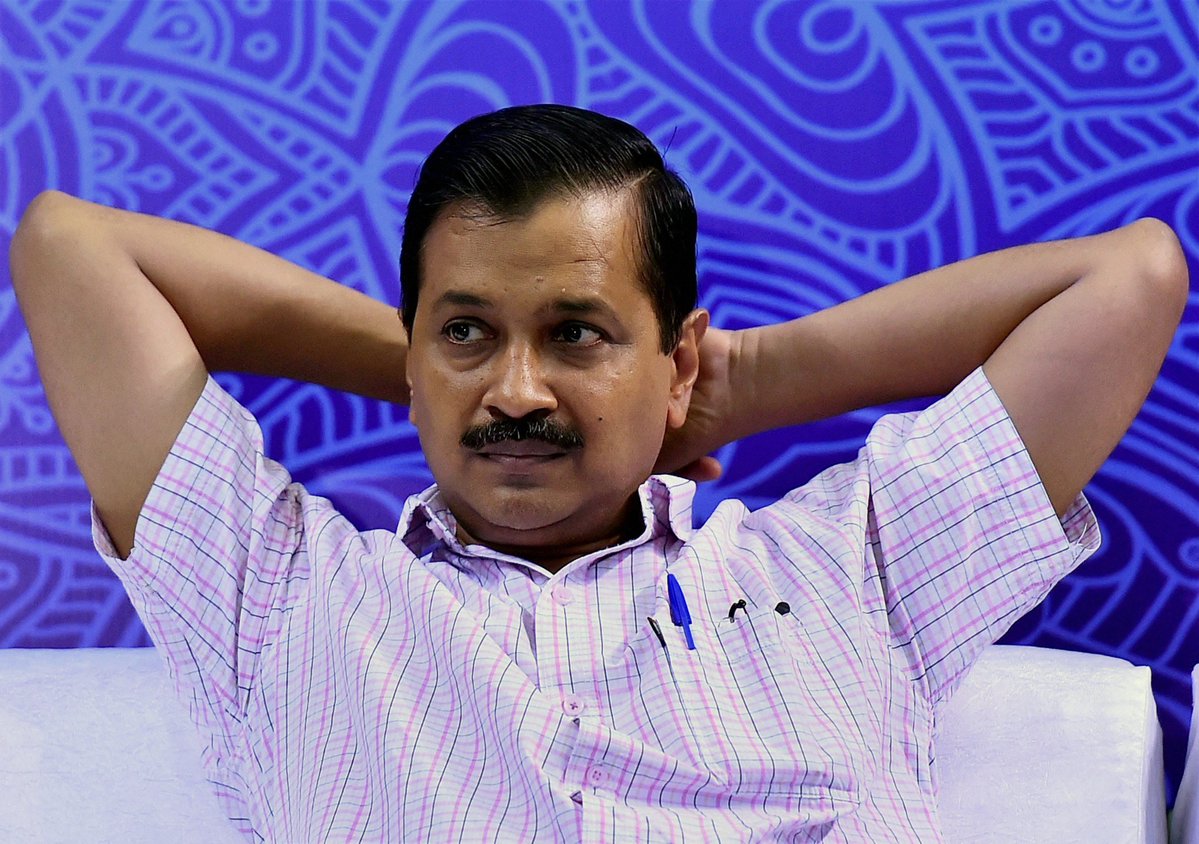 केजरीवाल ने खेला दिल्ली की जनता से खेल, सस्ता पानी और महंगी दारु महंगा तेल!