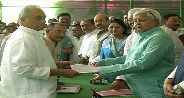 लालू ने RJD अध्यक्ष पद के लिए भरा नामांकन, निर्विरोध चुनाव जाना तय