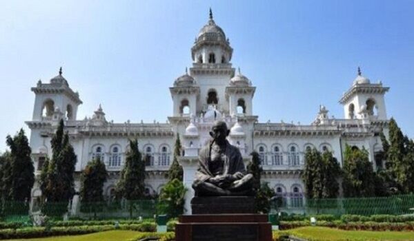 तेलंगाना: विधानसभा में हंगामा करने वाले 2 कांग्रेस विधायक बर्खास्त, 11 विधायक सस्पेंड तेलंगाना: विधानसभा में हंगामा करने वाले 2 कांग्रेस विधायक बर्खास्त, 11 विधायक सस्पेंड