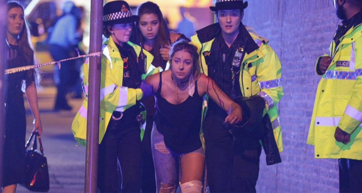 लंदन : पॉप सिंगर अरियाना ग्रांडे के कॉन्सर्ट में ब्लास्ट, 19 की मौत 50 से ज्यादा घायल