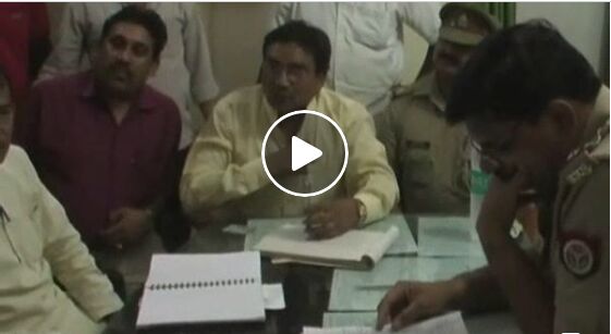 बीजेपी कार्यकर्ता की सिपाही ने की पिटाई, फिर हुआ हंगामा