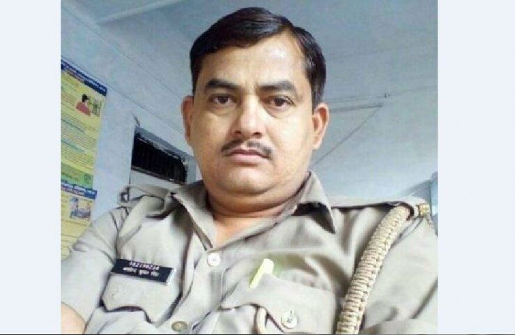 समुदाय विशेष पर कमेंट करना पड़ा महंगा, सस्पेंड हुआ यूपी पुलिस का सिपाही समुदाय विशेष पर कमेंट करना पड़ा महंगा, सस्पेंड हुआ यूपी पुलिस का सिपाही