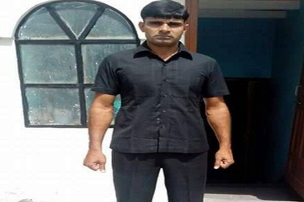 फ़िल्मी स्टाइल में पुलिस कांस्टेबल की दर्दनाक मौत फ़िल्मी स्टाइल में पुलिस कांस्टेबल की दर्दनाक मौत