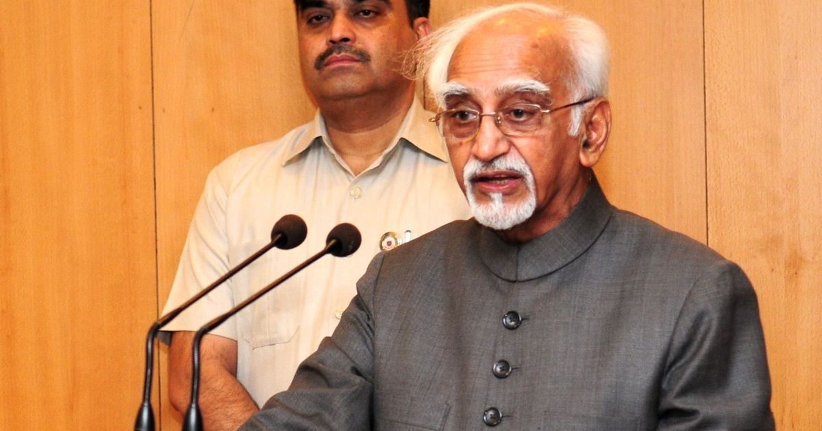 मुस्लिमों में इस समय असुरक्षा की भावना और बेचैनी का अहसास है : हामिद अंसारी मुस्लिमों में इस समय असुरक्षा की भावना और बेचैनी का अहसास है : हामिद अंसारी