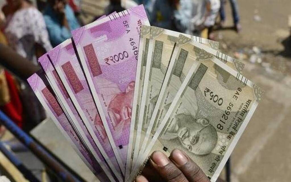 RBI ने 500 और 2000 रुपये के नोटों को लेकर ये जानकारी देने से किया इंकार RBI ने 500 और 2000 रुपये के नोटों को लेकर ये जानकारी देने से किया इंकार