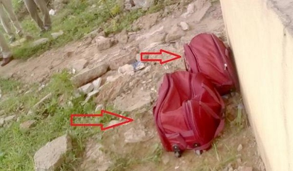 दो लावारिस बैग में टुकड़ों में मिली लाश, लोगों में फैली दहशत, नहीं हुई पहचान