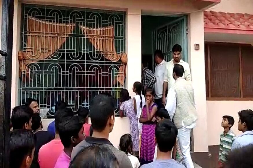 बिहार में वरिष्ठ अधिकारी की माँ ने किया खुलासा, क्यों की बक्सर के एडीएम तौकीर अकरम ने खुदकुशी?