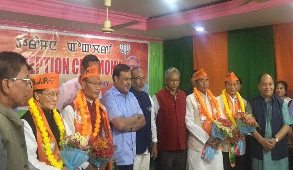 बीजेपी ने मणिपुर में कांग्रेस को दिया बड़ा झटका,चार विधायक हुए शामिल