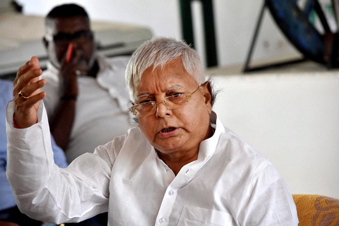 विवाद में फंसे लालू, बेटा स्वास्थ्य मंत्री तो घर पर लग गई 3 सरकारी डॉक्टरों की ड्यूटी