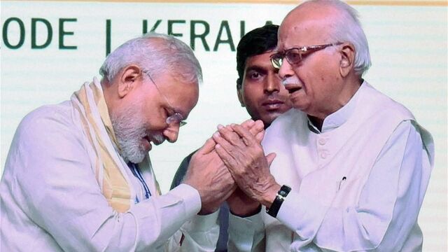 अब आडवानी को ये दिन भी देखना था, कोर्ट में करेंगें सरेंडर! अब आडवानी को ये दिन भी देखना था, कोर्ट में करेंगें सरेंडर!