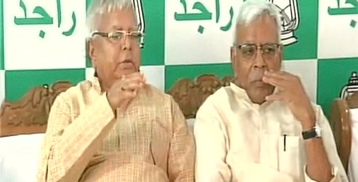 RJD में शामिल हुए पूर्व सांसद शिवानंद तिवारी, लालू ने बनाया राष्ट्रीय उपाध्यक्ष