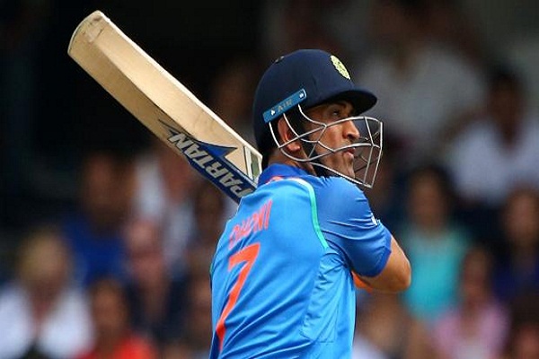 धोनी ने हासिल की एक और उपलब्धि, सचिन ने दी खास बधाई