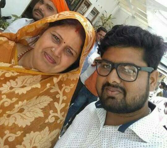 सीएम योगी के राज में न्याय के लिए भटक रहा विधायक का समर्थक सीएम योगी के राज में न्याय के लिए भटक रहा विधायक का समर्थक