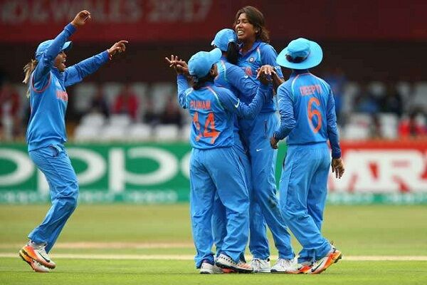 महिला वर्ल्डकप: इंडिया ने न्यूजीलैंड को 186 रनों की करारी शिकस्त देकर सेमीफाइनल में बनाई जगह महिला वर्ल्डकप: इंडिया ने न्यूजीलैंड को 186 रनों की करारी शिकस्त देकर सेमीफाइनल में बनाई जगह