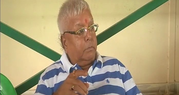 जनादेश का डरपोक डाकू है नीतीश - लालू यादव