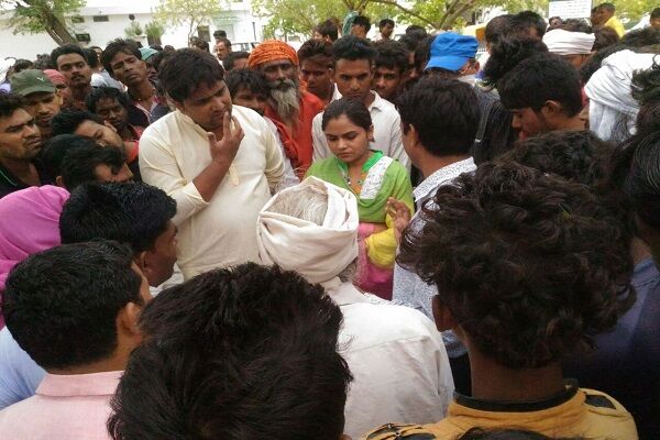 भारतीय जन विकास दल की हरियाणा प्रदेश उपाध्यक्ष प्रियंका लूथरा ने स्वच्छ भारत मिशन के तहत लोगो को किया जागरूक भारतीय जन विकास दल की हरियाणा प्रदेश उपाध्यक्ष प्रियंका लूथरा ने स्वच्छ भारत मिशन के तहत लोगो को किया जागरूक