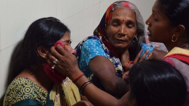 गोरखपुर में फिर मचा मौत का कोहराम, दो दिन में 34 बच्चों की मौत गोरखपुर में फिर मचा मौत का कोहराम, दो दिन में 34 बच्चों की मौत