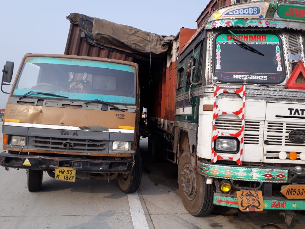 नोएडा: ईस्टर्न पेरीफेरल एक्सप्रेस पर हुआ एक्सीडेंट, एक की मौत