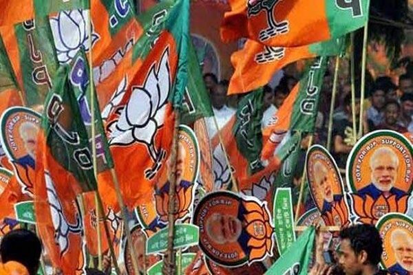 LIVE झारखंड निकाय चुनाव: अब तक 30 में से 18 सीटों पर BJP-आजसू ने लहराया परचम, देखें रिजल्ट LIVE झारखंड निकाय चुनाव: अब तक 30 में से 18 सीटों पर BJP-आजसू ने लहराया परचम, देखें रिजल्ट