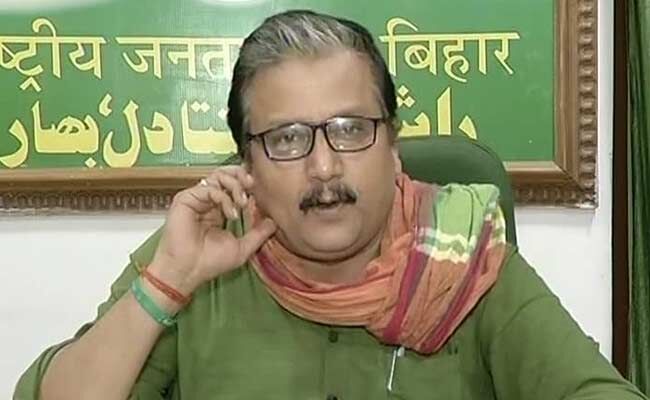 राजद से मनोज और अशफाक करीम को मिला राज्यसभा का टिकट