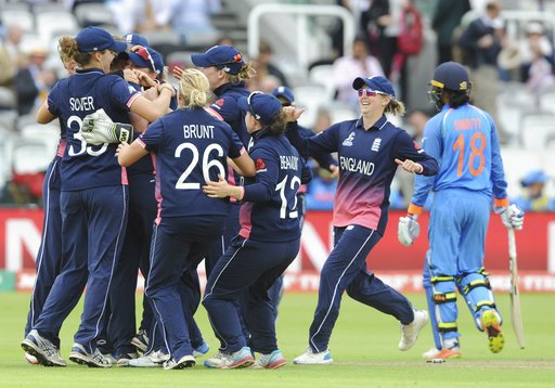 इंग्लैंड ने चौथी बार जीता महिला क्रिकेट विश्वकप, रोमांचक मुकाबले में भारत को 9 रनों से हराया