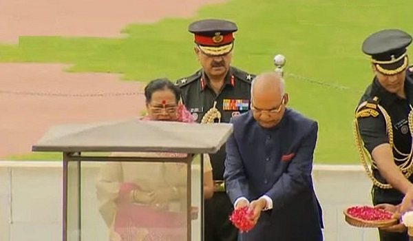 LIVE: रामनाथ कोविंद लेंगे शपथ, शपथ लेने से पहले राजघाट जाकर महात्मा गांधी को दी श्रद्धांजलि LIVE: रामनाथ कोविंद लेंगे शपथ, शपथ लेने से पहले राजघाट जाकर महात्मा गांधी को दी श्रद्धांजलि