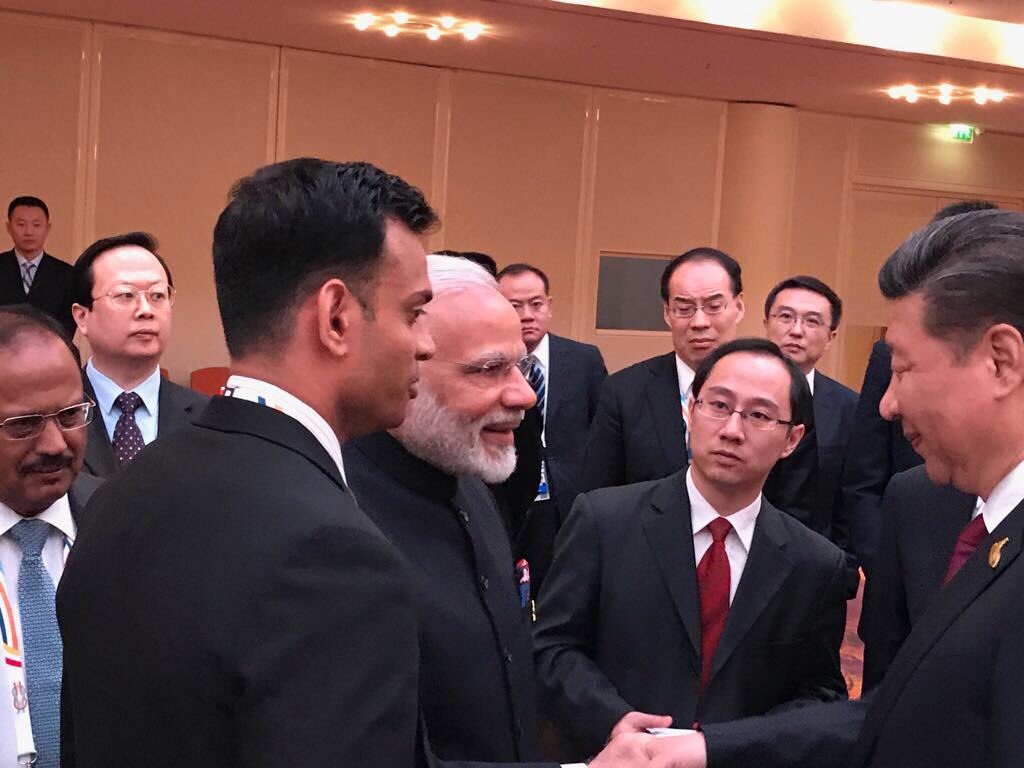 भारत-चीन सीमा विवाद के बीच जी-20 सम्मेलन में मिले पीएम मोदी और शी जिनपिंग