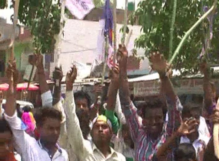 बस्ती में सात साल की बच्ची के साथ गेंगरेप, इलाज के दौरान मौत बस्ती में सात साल की बच्ची के साथ गेंगरेप, इलाज के दौरान मौत