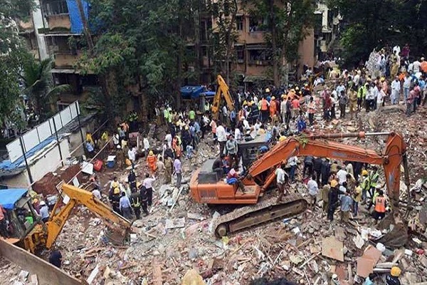 मुंबई के घाटकोपर हादसे में अब तक 17 लोगों की मौत, आरोपी शिवसेना नेता गिरफ्तार