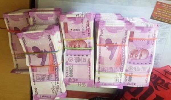 बंद हुई 2000₹ के नोट की छपाई, भारतीय स्टेट बैंक ने एटीएम से हटाने की शुरू की प्रक्रिया