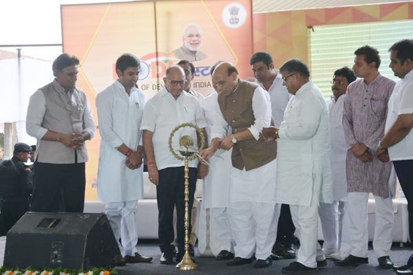 राजनाथ सिंह ने मोदी फेस्ट का किया उद्घाटन, गिनाईं सरकार की उपलब्धियां, यूपीए पर साधा निशाना