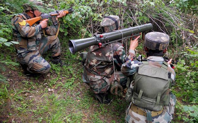 पुंछ में सीमापार से फायरिंग में बच्चे की मौत, दिखे 5-7 आतंकी पुंछ में सीमापार से फायरिंग में बच्चे की मौत, दिखे 5-7 आतंकी