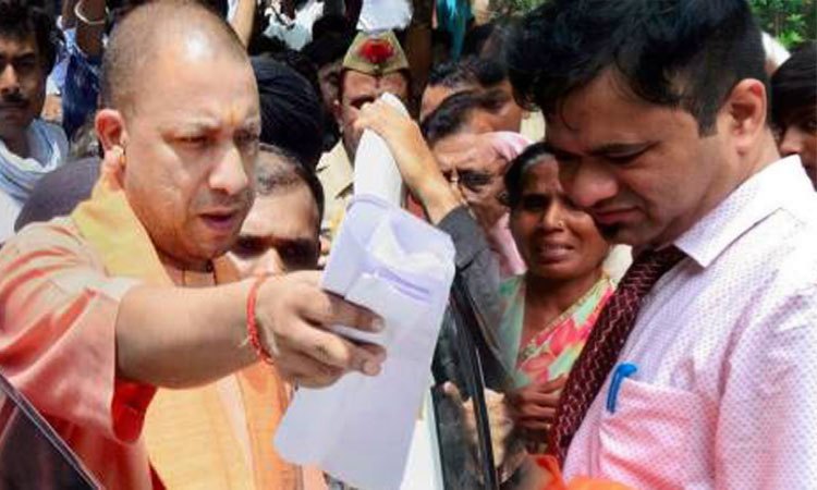 पाप छिपाने को बनाया गया डॉ.कफ़ील को विलेन ! पाप छिपाने को बनाया गया डॉ.कफ़ील को विलेन !