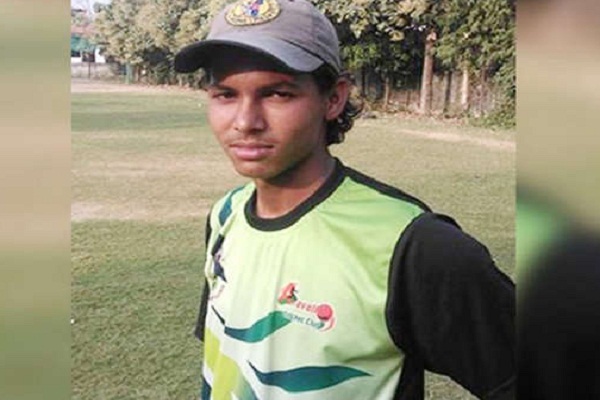 बिना रन दिए 4 ओवर में हासिल किए 10 विकेट, जानिए कौन है ये धुरधंर बॉलर