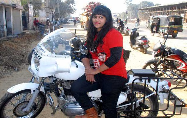 बाइकर सना इकबाल की सड़क हादसे में मौत, मां ने दिया चौंकाने वाला बयान