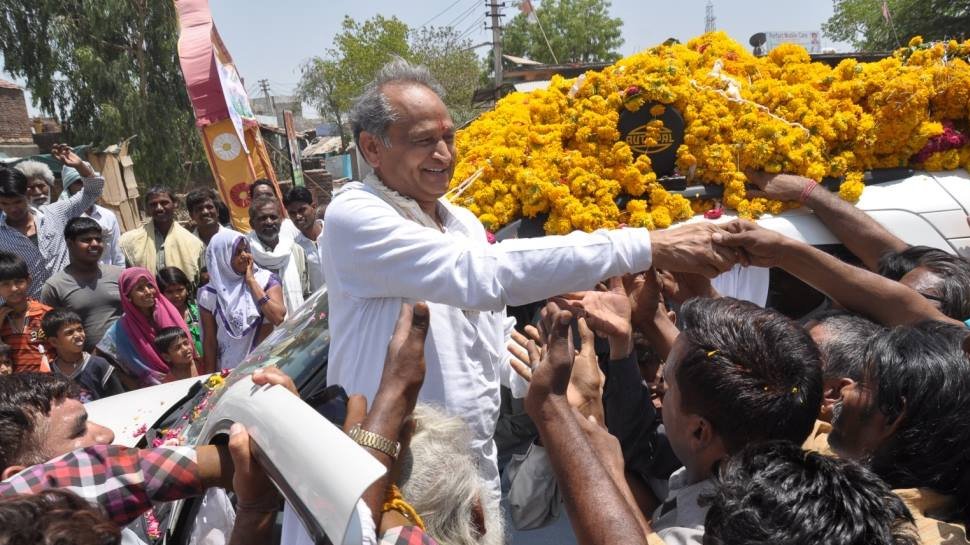 अशोक गहलोत ने किया खुलासा कौन बनेगा राजस्थान का कांग्रेस का सीएम चेहरा! अशोक गहलोत ने किया खुलासा कौन बनेगा राजस्थान का कांग्रेस का सीएम चेहरा!