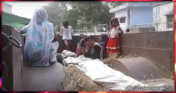 यूपी : जमीनी विवाद के चलते बडे भाई ने छोटे भाई को लाठी डंडों से बेरहमी से पीटा, मौत यूपी : जमीनी विवाद के चलते बडे भाई ने छोटे भाई को लाठी डंडों से बेरहमी से पीटा, मौत