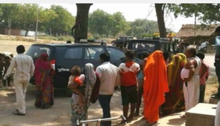 मासूम बच्ची के साथ पड़ोस के युवक ने किया यौन शोषण मासूम बच्ची के साथ पड़ोस के युवक ने किया यौन शोषण