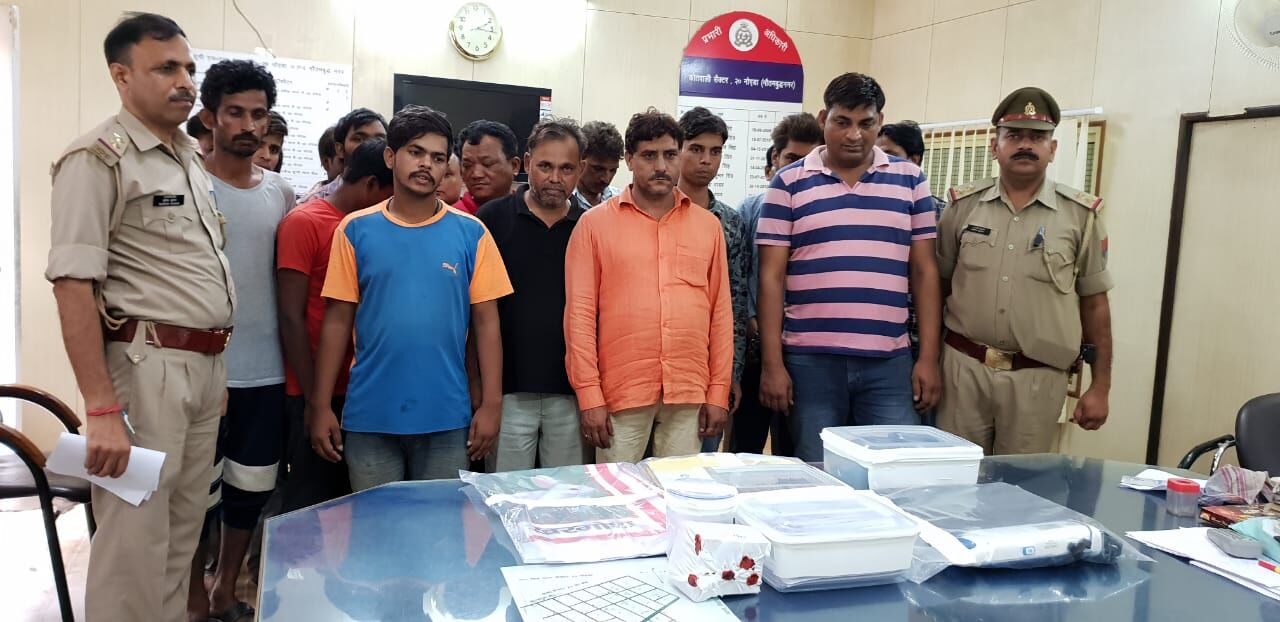 नोएडा पुलिस ने किये 24 सटोरिये गिरफ्तार,  58,400 रूपये नगद  बरामद