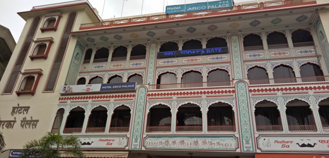 जाकिर नायक के पैसों से बने होटल में रंगरेलिया करते हैं वक्फ बोर्ड अध्यक्ष नकवी शोकत कुरैशी! जाकिर नायक के पैसों से बने होटल में रंगरेलिया करते हैं वक्फ बोर्ड अध्यक्ष नकवी शोकत कुरैशी!