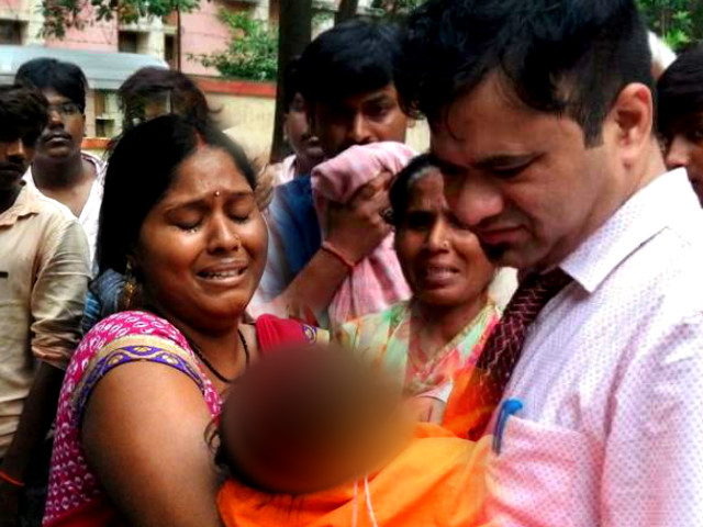 गोरखपुर कांड के तीसरे आरोपी डॉ कफील गिरफ्तार गोरखपुर कांड के तीसरे आरोपी डॉ कफील गिरफ्तार