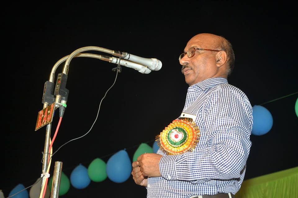 मेरे घर से कभी मेहमाँ मेरा भूखा नहीं जाता मेरे घर से कभी मेहमाँ मेरा भूखा नहीं जाता