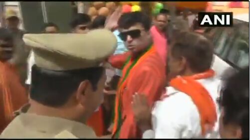 यूपी सीएम के कार्यक्रम में एसएसपी को सरेआम बीजेपी विधायक ने दी धमकी और बोले ...