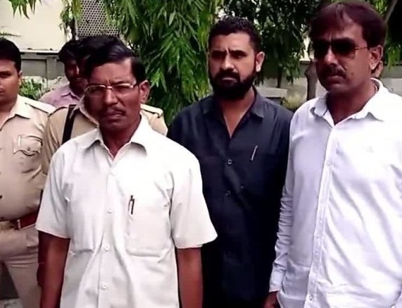 बीजेपी विधायक बोले लाठी की जगह गोली मारूंगा बीजेपी विधायक बोले लाठी की जगह गोली मारूंगा