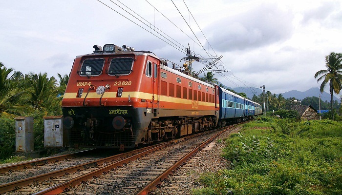 देश में आगामी त्यौहार और पर्वों को लेकर रेलवे चलाएगी नई ट्रेनें, देखें पूरी लिस्ट देश में आगामी त्यौहार और पर्वों को लेकर रेलवे चलाएगी नई ट्रेनें, देखें पूरी लिस्ट