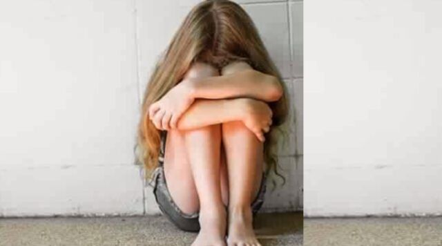 पुलिस अंकल मेरे मुंह में कपड़ा बांधकर मेरे साथ गंदा काम करते थे, जानिए इस मासूम बच्ची की कहानी! पुलिस अंकल मेरे मुंह में कपड़ा बांधकर मेरे साथ गंदा काम करते थे, जानिए इस मासूम बच्ची की कहानी!