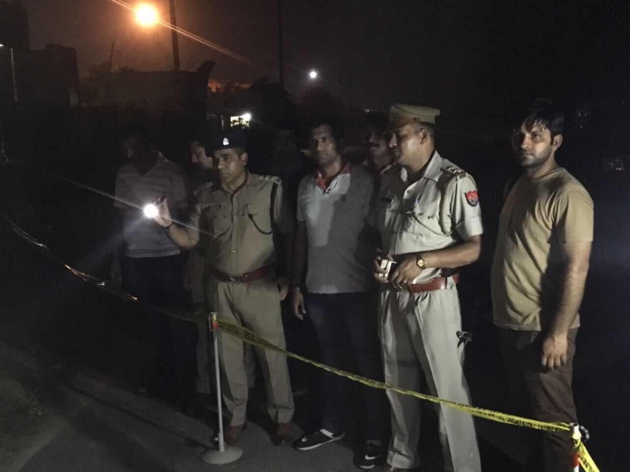 ग्रेटर नॉएडा में ताबड़तोड़ एनकाउंटर, तीन बदमाश घायल