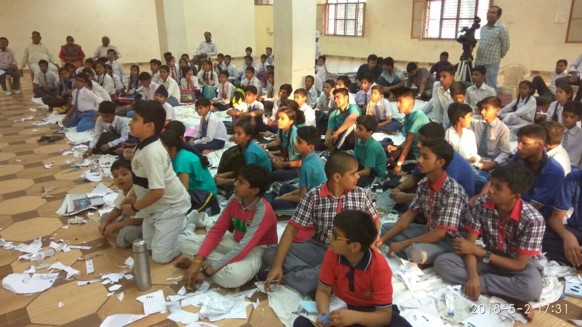 IIT BHU : खेल-खेल में बच्चों ने पढ़ाई सीखी